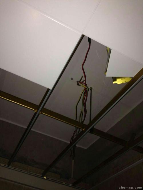 條形鋁扣板電話-展館條形鋁扣板廠家電話-重慶買條形鋁扣板電話