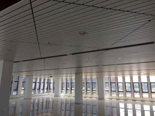 辦公室鋁扣板吊頂圖片-教室鋁扣板吊頂
